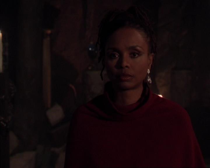 Charmed-Online-dot-413CharmedAndDangerous0058.jpg