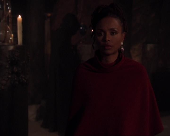 Charmed-Online-dot-413CharmedAndDangerous0064.jpg