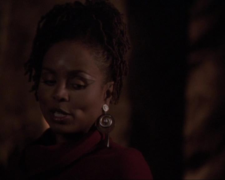 Charmed-Online-dot-413CharmedAndDangerous0092.jpg