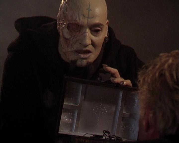 Charmed-Online-dot-413CharmedAndDangerous0680.jpg