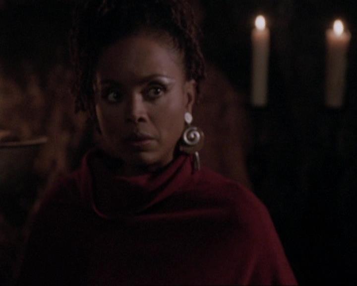 Charmed-Online-dot-413CharmedAndDangerous1069.jpg