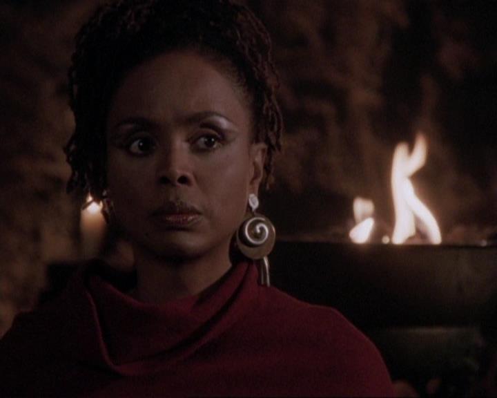 Charmed-Online-dot-413CharmedAndDangerous1078.jpg