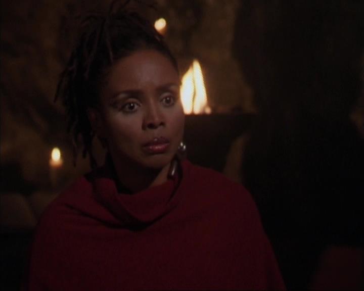 Charmed-Online-dot-413CharmedAndDangerous1097.jpg