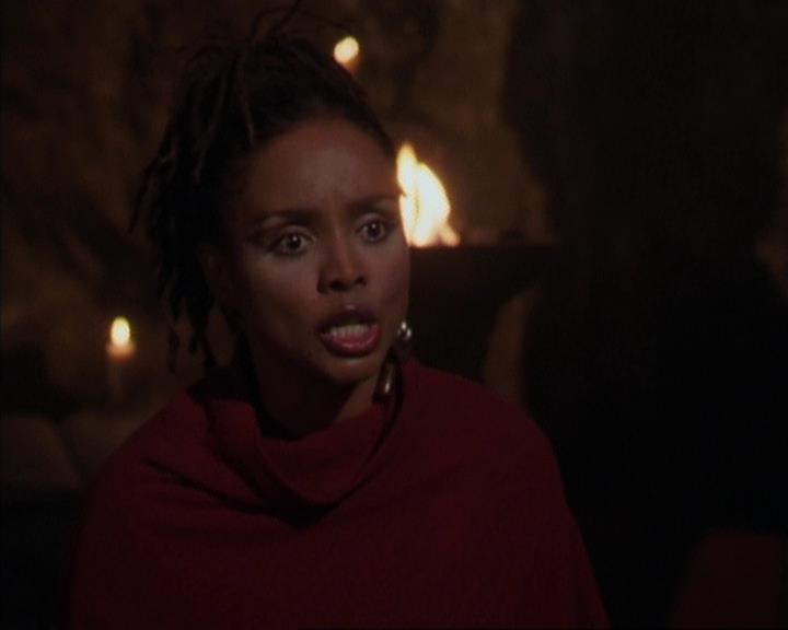 Charmed-Online-dot-413CharmedAndDangerous1098.jpg