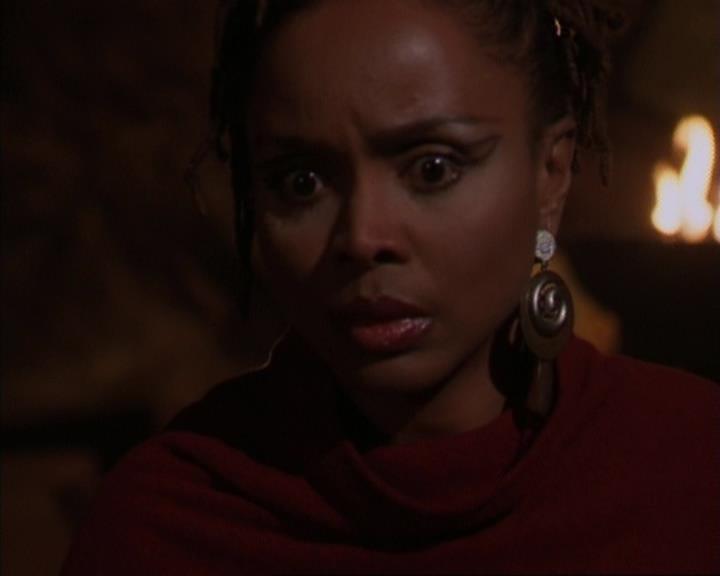 Charmed-Online-dot-413CharmedAndDangerous1164.jpg