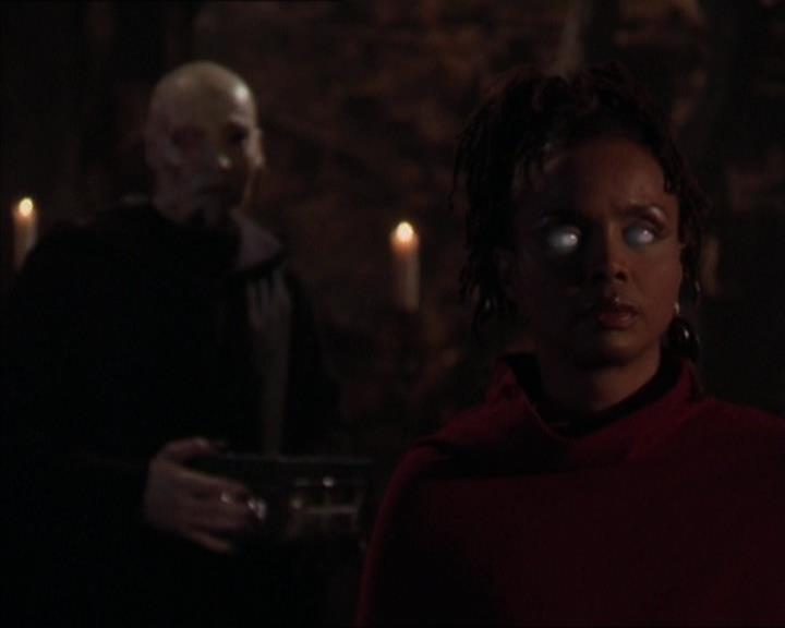 Charmed-Online-dot-413CharmedAndDangerous1406.jpg