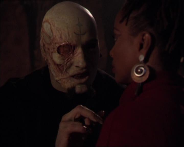 Charmed-Online-dot-413CharmedAndDangerous1423.jpg