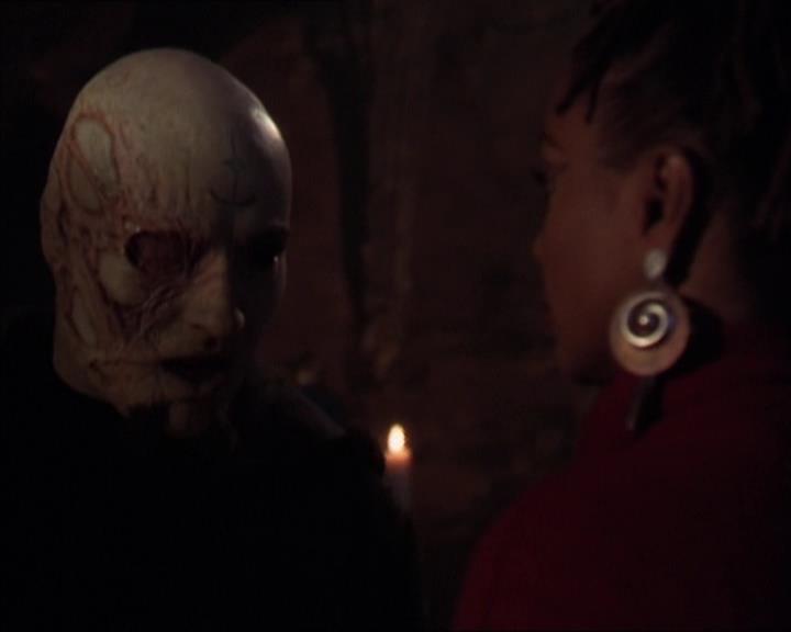Charmed-Online-dot-413CharmedAndDangerous1425.jpg