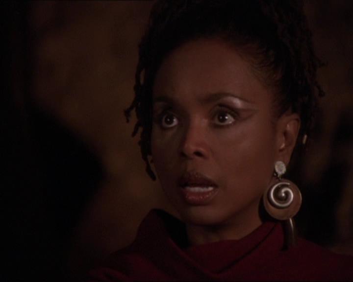 Charmed-Online-dot-413CharmedAndDangerous1431.jpg