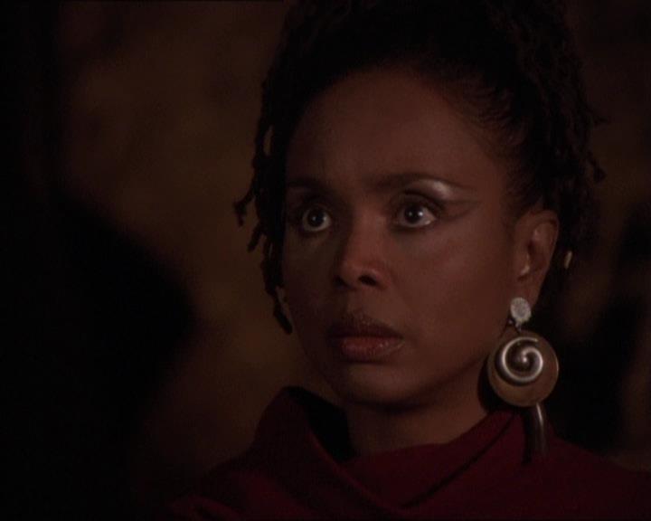 Charmed-Online-dot-413CharmedAndDangerous1432.jpg