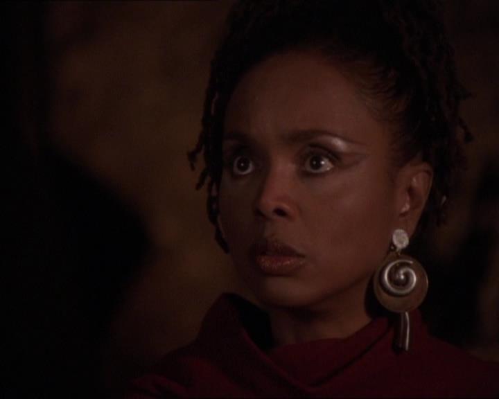 Charmed-Online-dot-413CharmedAndDangerous1437.jpg
