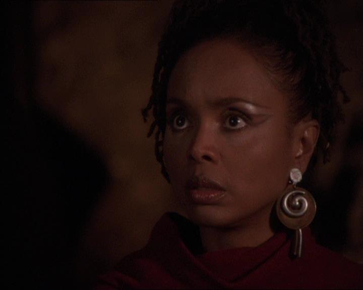 Charmed-Online-dot-413CharmedAndDangerous1438.jpg