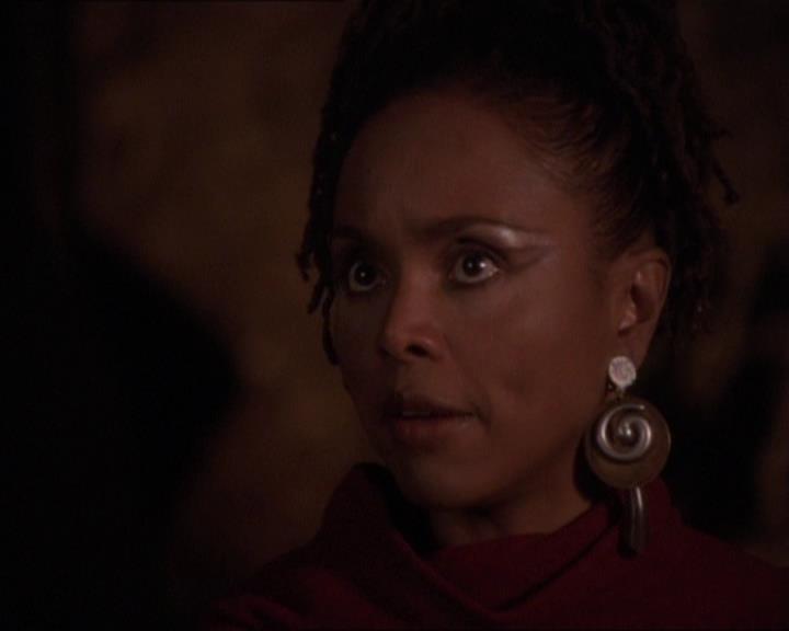 Charmed-Online-dot-413CharmedAndDangerous1440.jpg