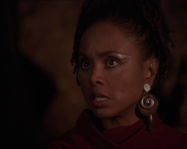 Charmed-Online-dot-413CharmedAndDangerous1441.jpg