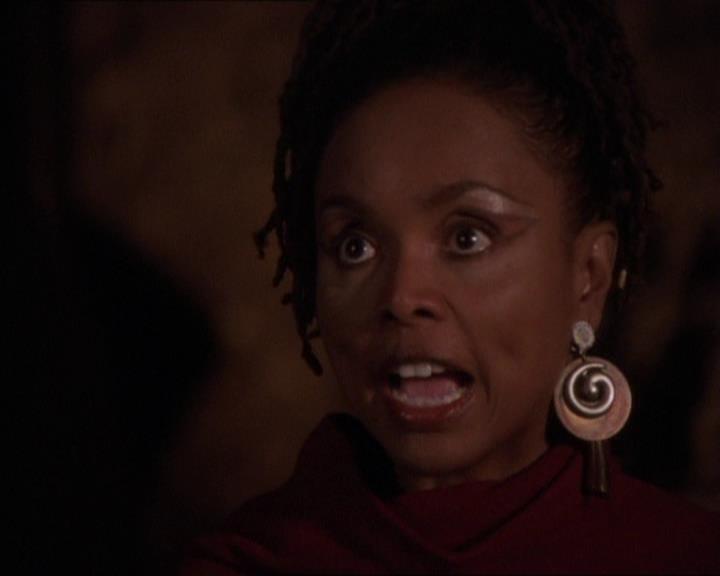 Charmed-Online-dot-413CharmedAndDangerous1449.jpg