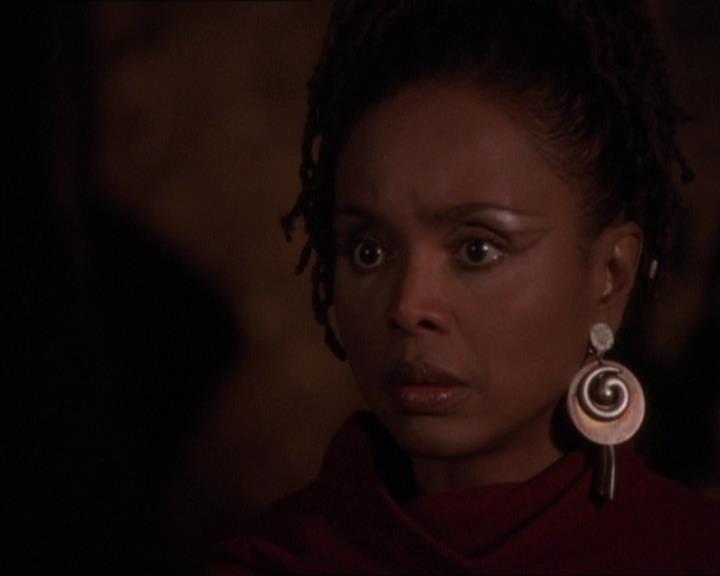 Charmed-Online-dot-413CharmedAndDangerous1470.jpg