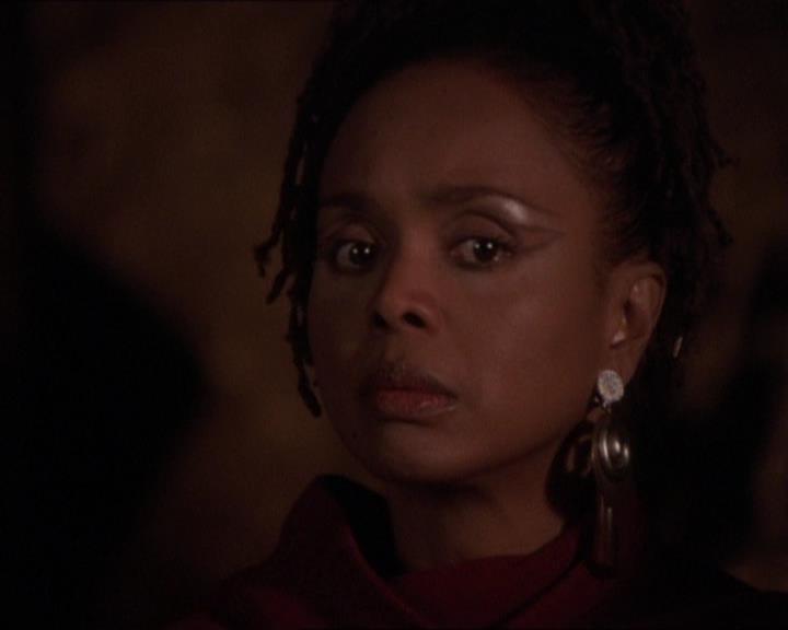 Charmed-Online-dot-413CharmedAndDangerous1480.jpg