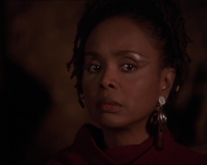 Charmed-Online-dot-413CharmedAndDangerous1481.jpg