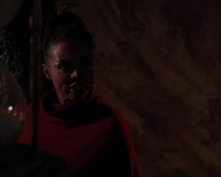 Charmed-Online-dot-413CharmedAndDangerous1883.jpg