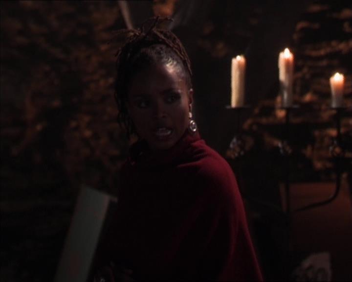 Charmed-Online-dot-413CharmedAndDangerous1892.jpg