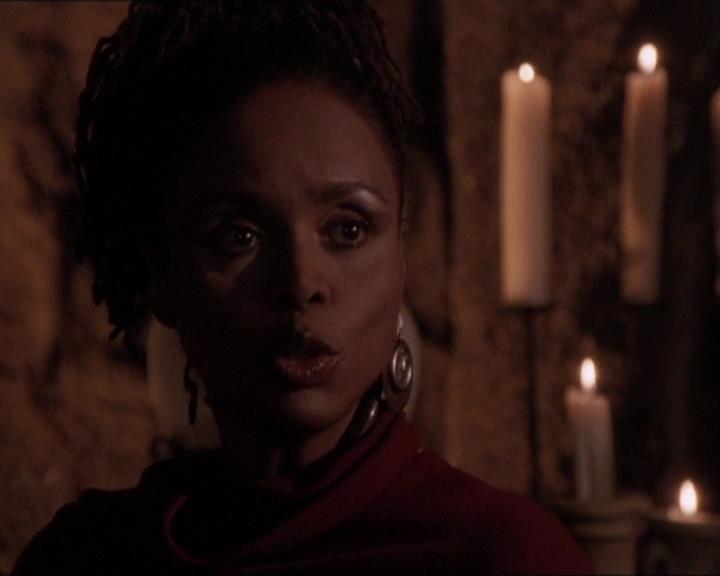 Charmed-Online-dot-413CharmedAndDangerous1902.jpg