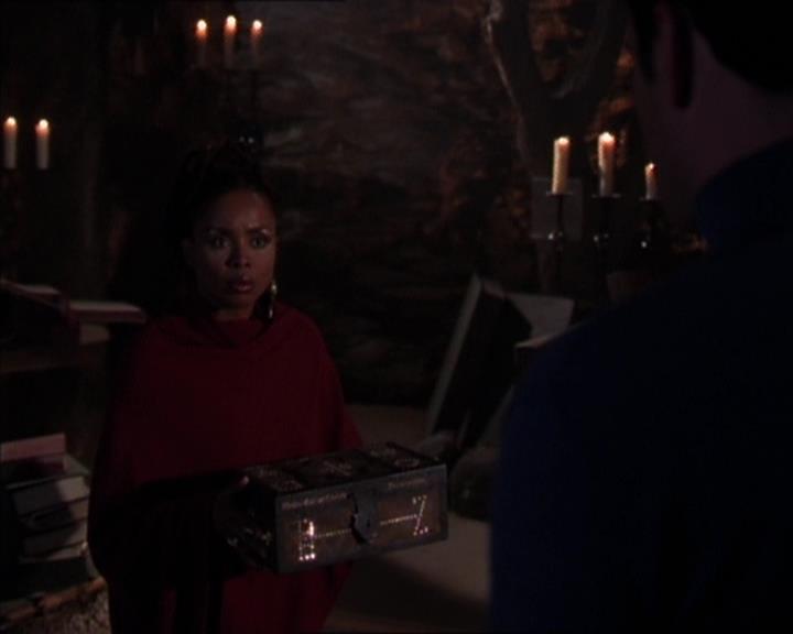 Charmed-Online-dot-413CharmedAndDangerous1925.jpg