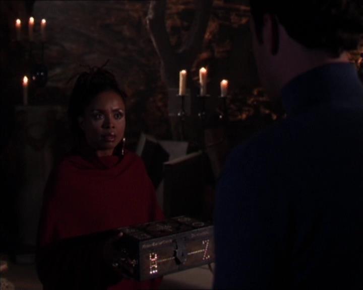 Charmed-Online-dot-413CharmedAndDangerous1927.jpg