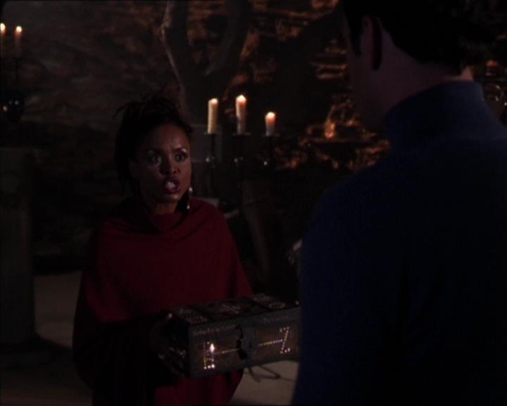 Charmed-Online-dot-413CharmedAndDangerous1928.jpg