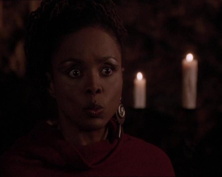 Charmed-Online-dot-413CharmedAndDangerous1951.jpg