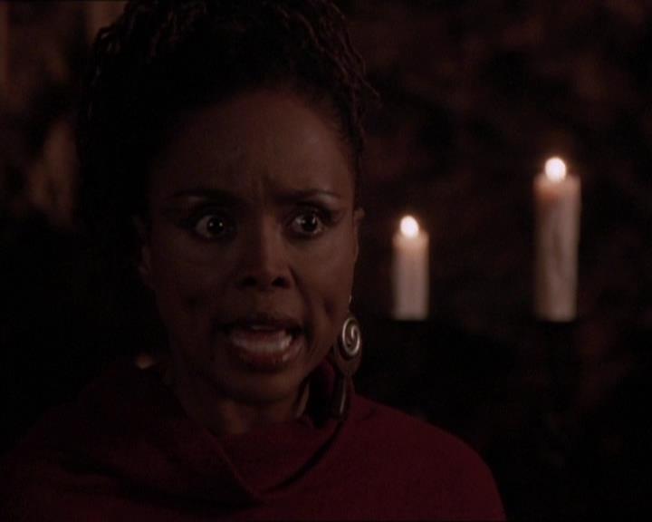 Charmed-Online-dot-413CharmedAndDangerous1952.jpg