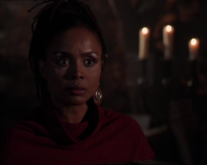 Charmed-Online-dot-413CharmedAndDangerous1964.jpg