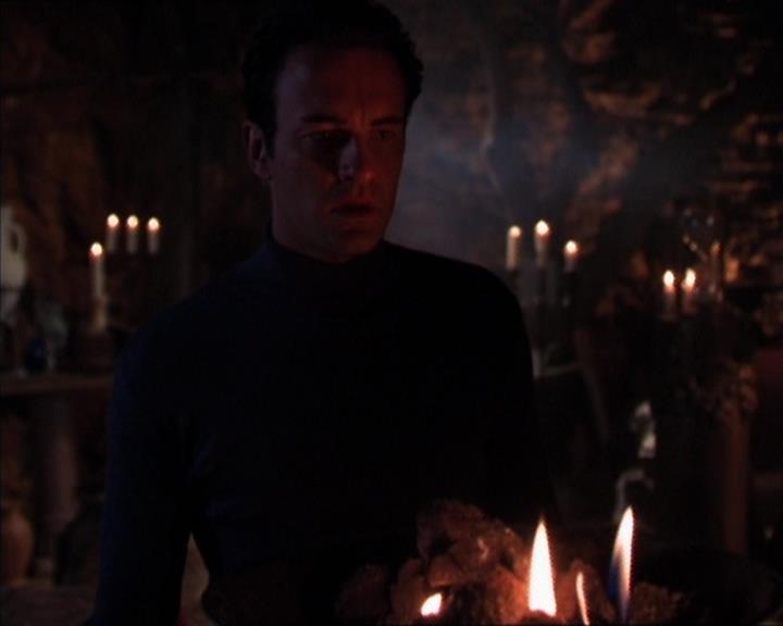 Charmed-Online-dot-413CharmedAndDangerous1976.jpg
