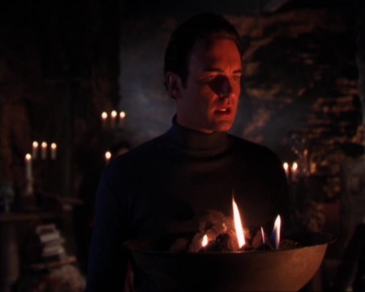 Charmed-Online-dot-413CharmedAndDangerous1983.jpg