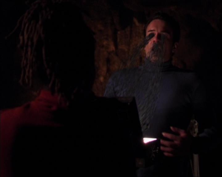 Charmed-Online-dot-413CharmedAndDangerous2013.jpg