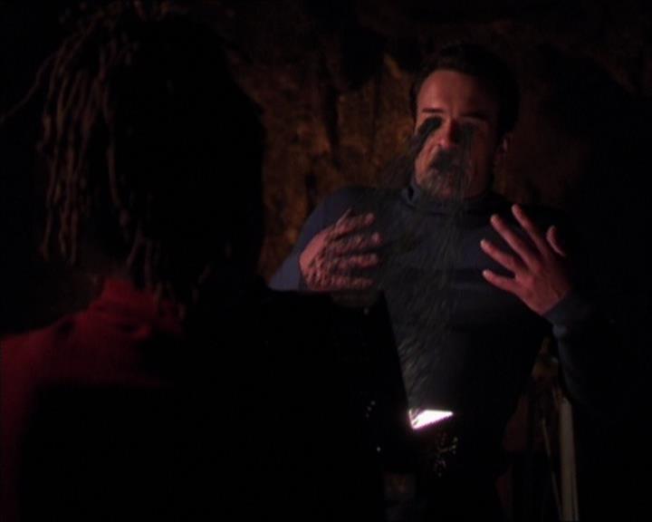 Charmed-Online-dot-413CharmedAndDangerous2015.jpg