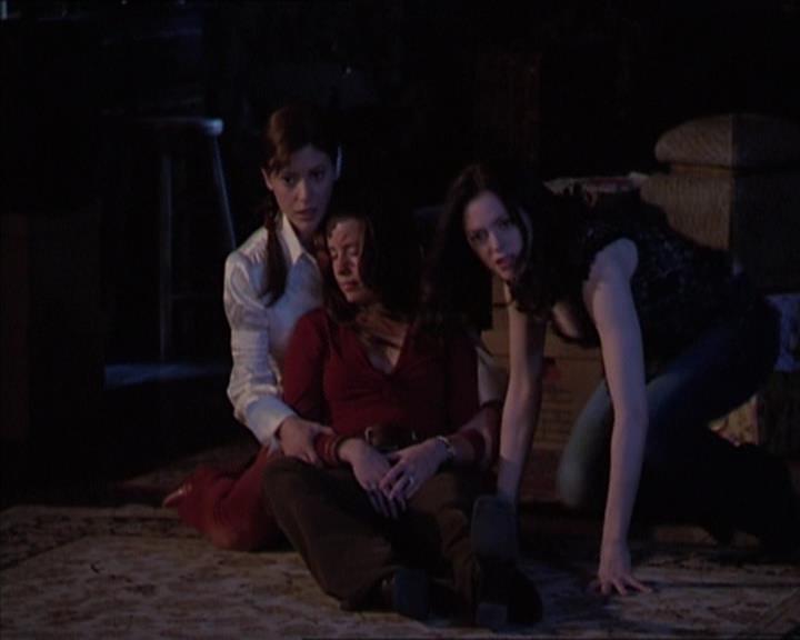 Charmed-Online-dot-413CharmedAndDangerous2080.jpg