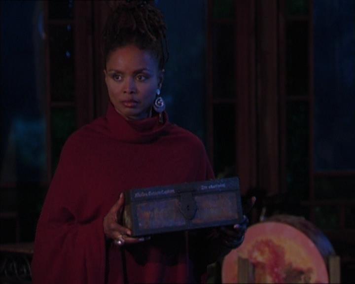 Charmed-Online-dot-413CharmedAndDangerous2183.jpg