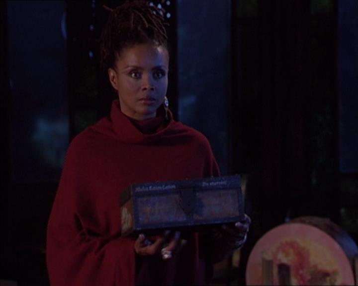 Charmed-Online-dot-413CharmedAndDangerous2191.jpg