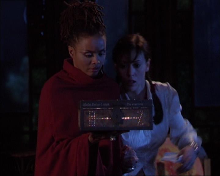 Charmed-Online-dot-413CharmedAndDangerous2217.jpg