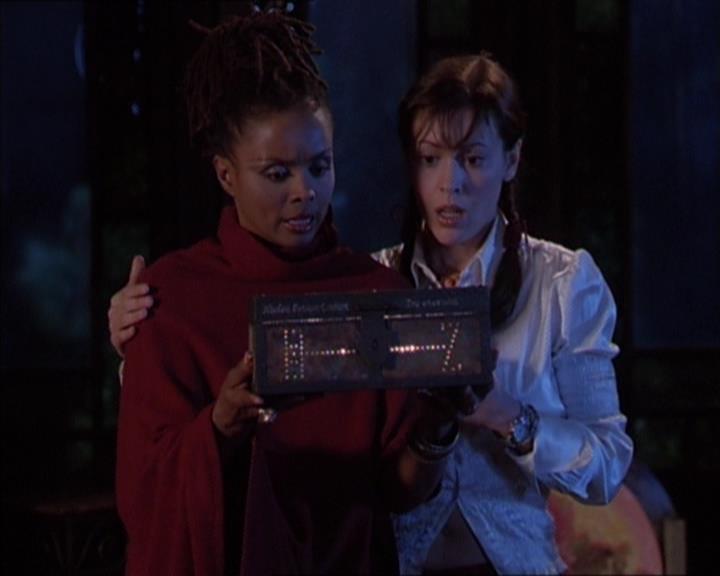 Charmed-Online-dot-413CharmedAndDangerous2220.jpg