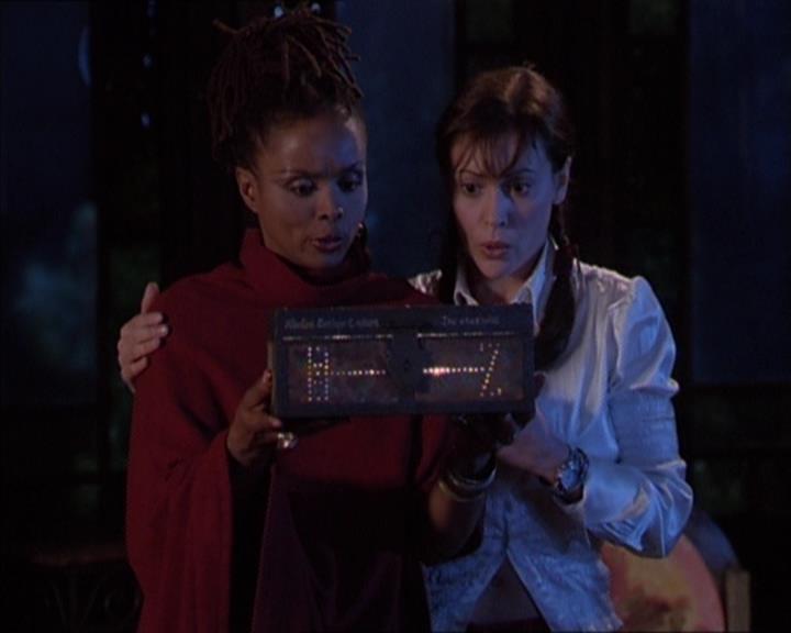 Charmed-Online-dot-413CharmedAndDangerous2221.jpg