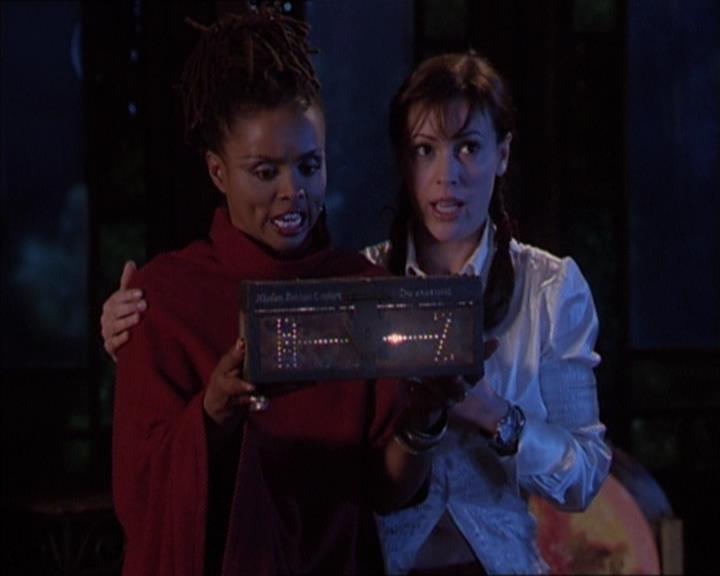 Charmed-Online-dot-413CharmedAndDangerous2224.jpg