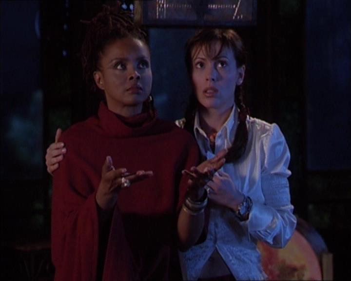 Charmed-Online-dot-413CharmedAndDangerous2228.jpg