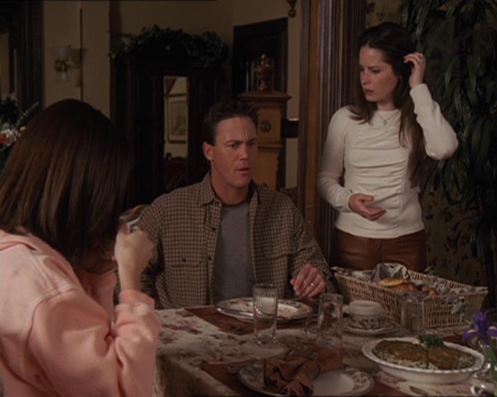 Charmed-Online-dot-414TheThreeFacesOfPhoebe0220.jpg