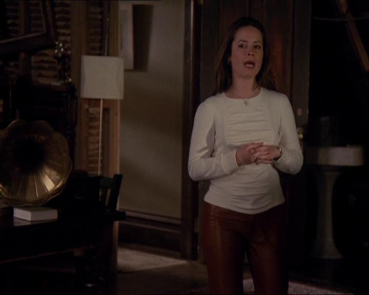 Charmed-Online-dot-414TheThreeFacesOfPhoebe0600.jpg