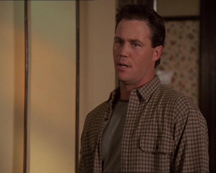 Charmed-Online-dot-414TheThreeFacesOfPhoebe0740.jpg