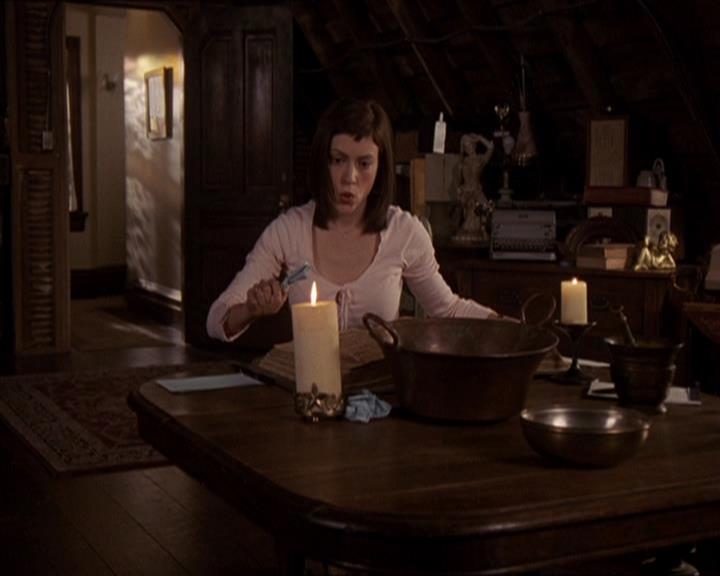 Charmed-Online-dot-414TheThreeFacesOfPhoebe0775.jpg