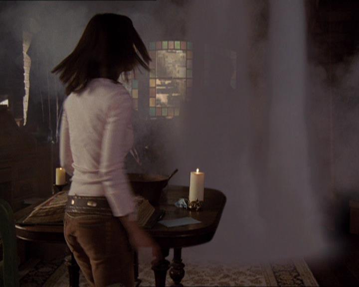 Charmed-Online-dot-414TheThreeFacesOfPhoebe0795.jpg