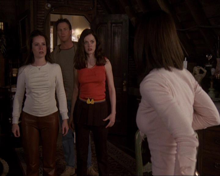 Charmed-Online-dot-414TheThreeFacesOfPhoebe0804.jpg