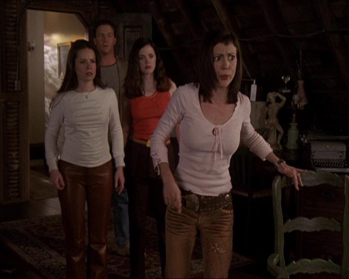 Charmed-Online-dot-414TheThreeFacesOfPhoebe0810.jpg